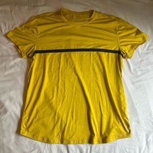 American Eagle 360 Extreme Flex Yellow Tee – Men’s XL